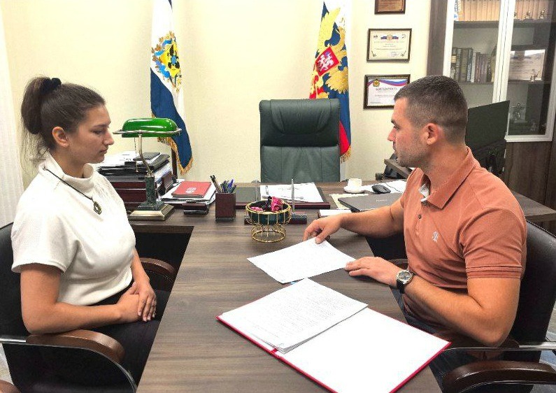 Анастасія Караваєва та окупаційний &laquo;міністр культури Херсонської області&raquo; Артем Лагойський